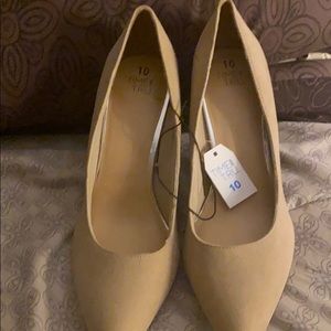 Time and Tru pointed toe pumps